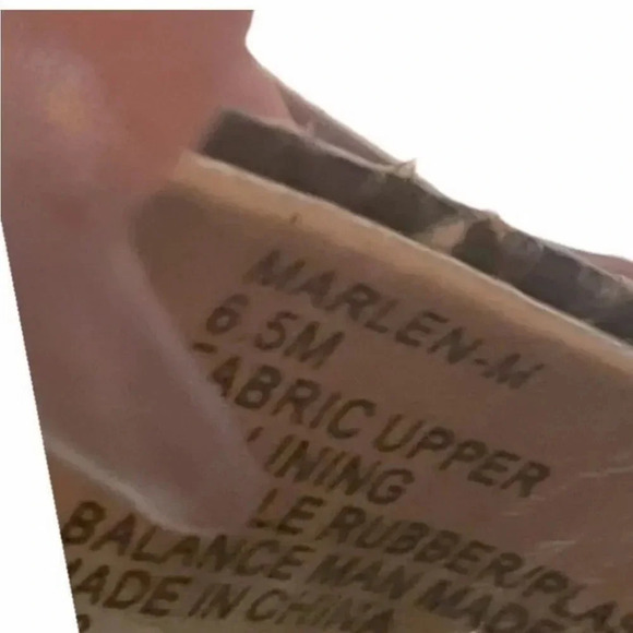 STEVE MADDEN "MARLENE-M"GOLD METALLIC/SNAKESKIN ANKLE STRAP
STILETTOS SIZe 6.5 - Picture 5 of 13